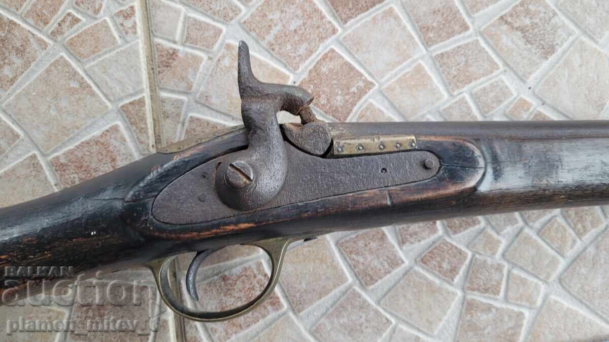 Аукцион Пушка, кремъклийка, шишане, бойлия