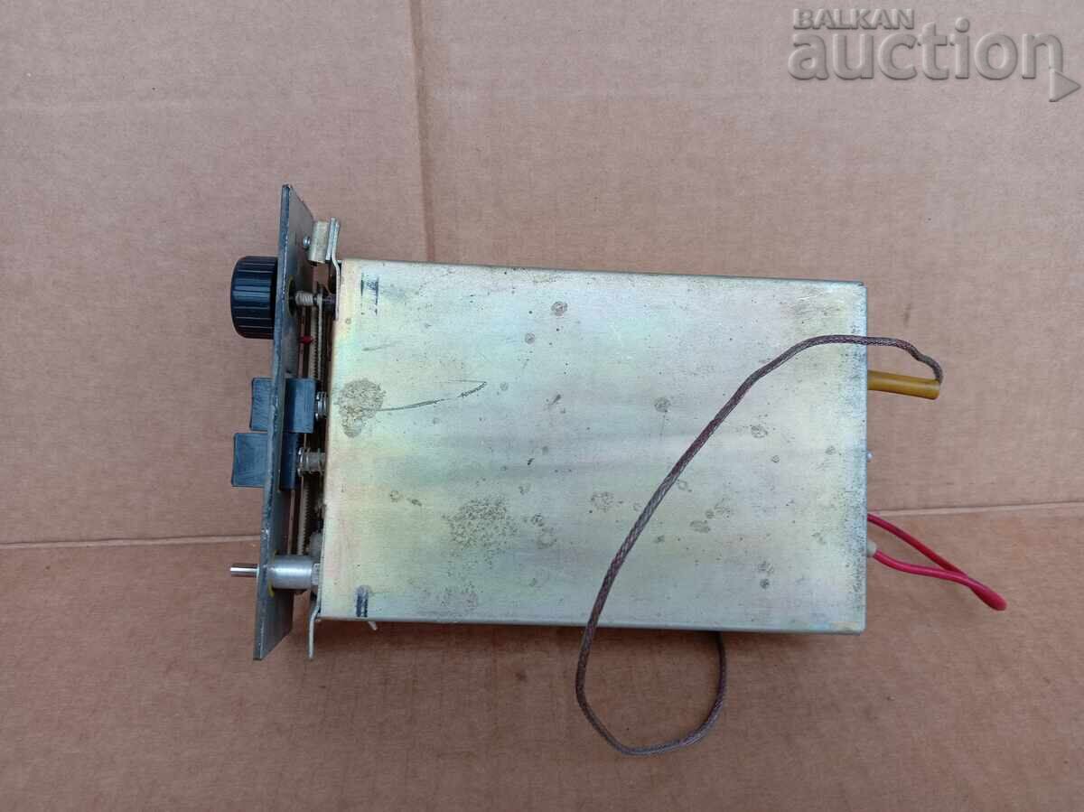 Παράδοση Ρετρό ραδιοφωνικός δέκτης αυτοκινήτου RESPROM DV SW 70s Παράδοση Ρετρό ραδιοφωνικός δέκτης αυτοκινήτου RESPROM DV SW 70s