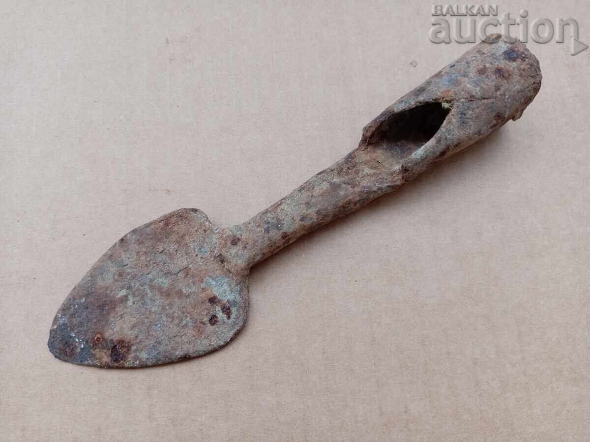 Αρχαίο σφυρήλατο βοδινό κέρατο βουβάλου με τιμή € 10.74 | 21.01 BGN