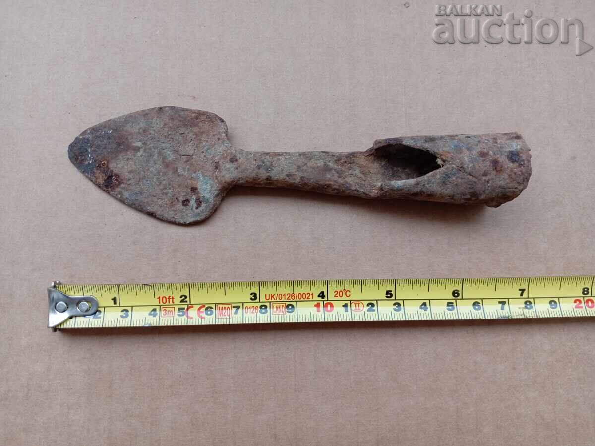 Δημοπρασία Αρχαίο σφυρήλατο βοδινό κέρατο βουβάλου