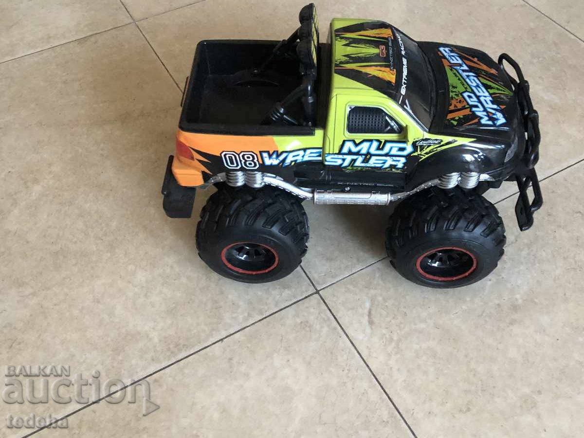 Аукцион РАДИО КОЛА - ПЕРФЕКТНА ТОП ОТ ЛЕВ