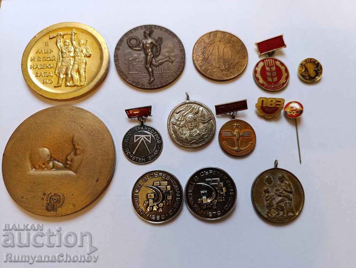 Lot insignii, semn, medalie