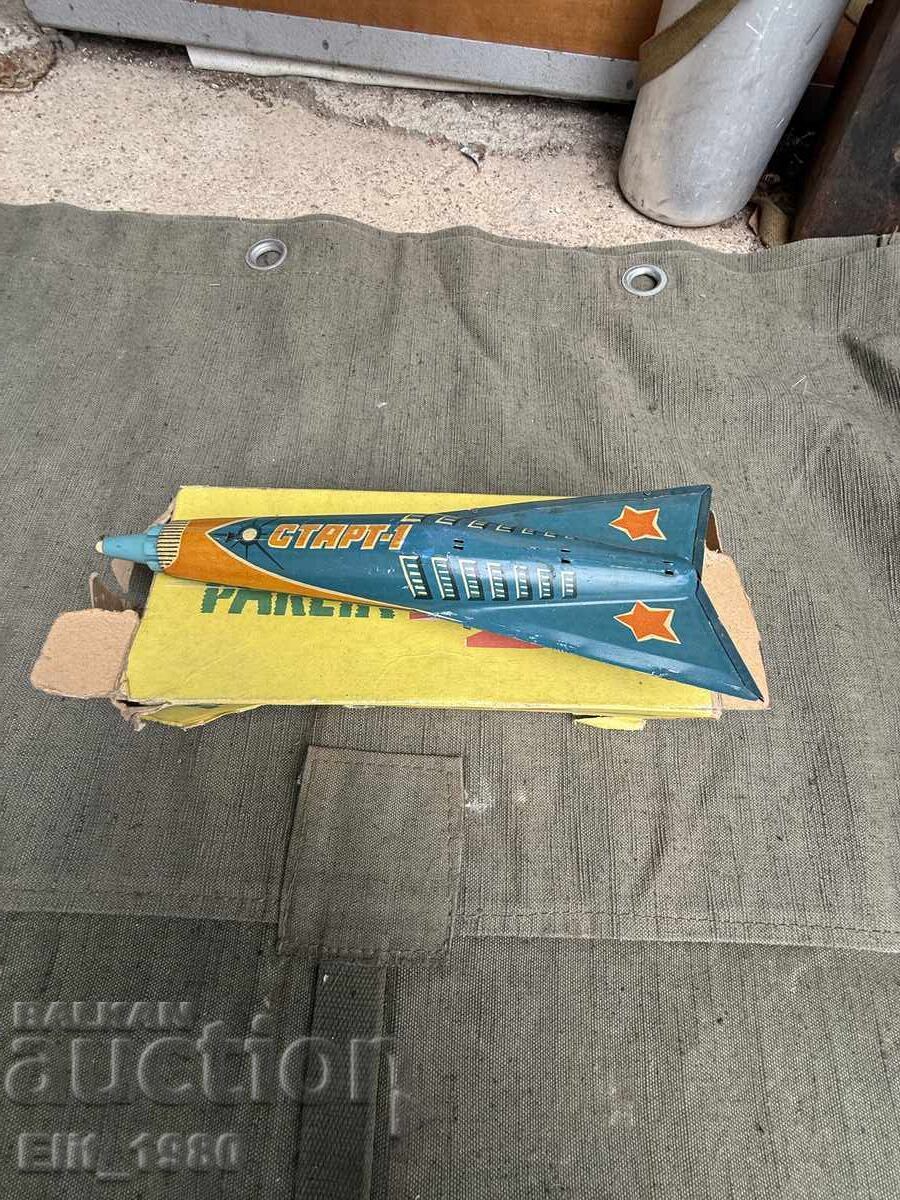 Soviet tin toy with price € 16.00 | 31.29 BGN Soviet tin toy with price € 16.00 | 31.29 BGN