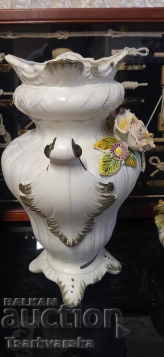 Capodimonte vase with price € 40.90 | 79.99 BGN