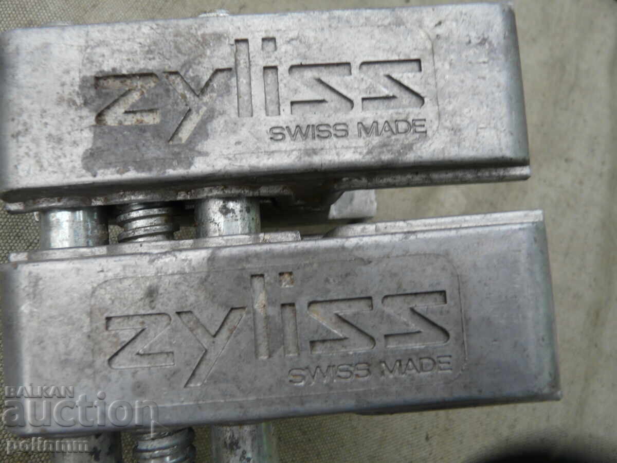 Аукцион Швейцарско алуминиево дърводелско менгеме