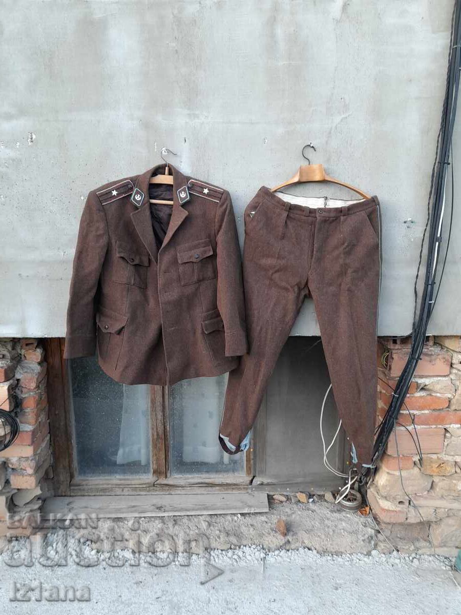 Стара военна униформа,Въшкарник,Въшкарници