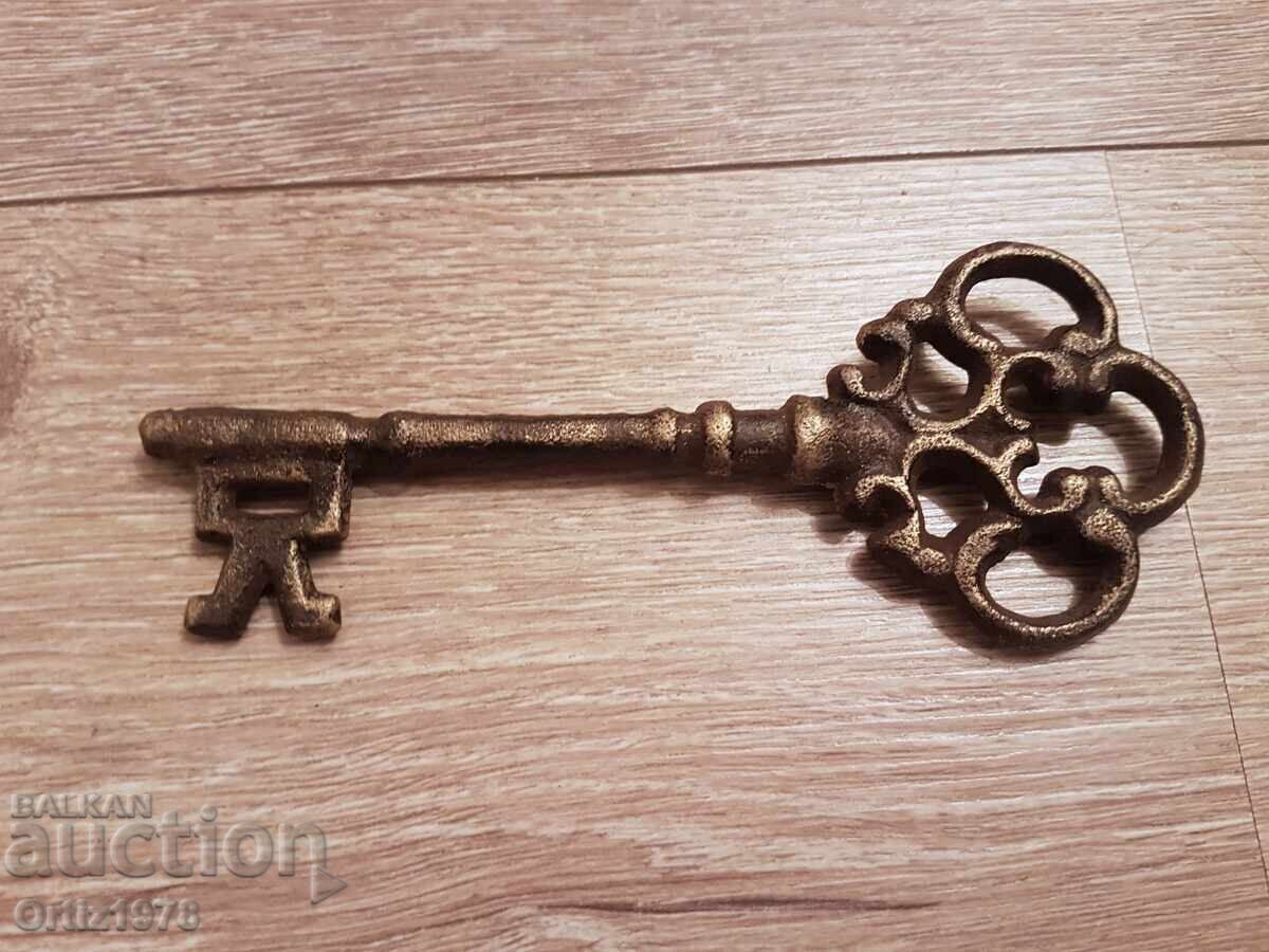 Голям чугунен ключ, 15см