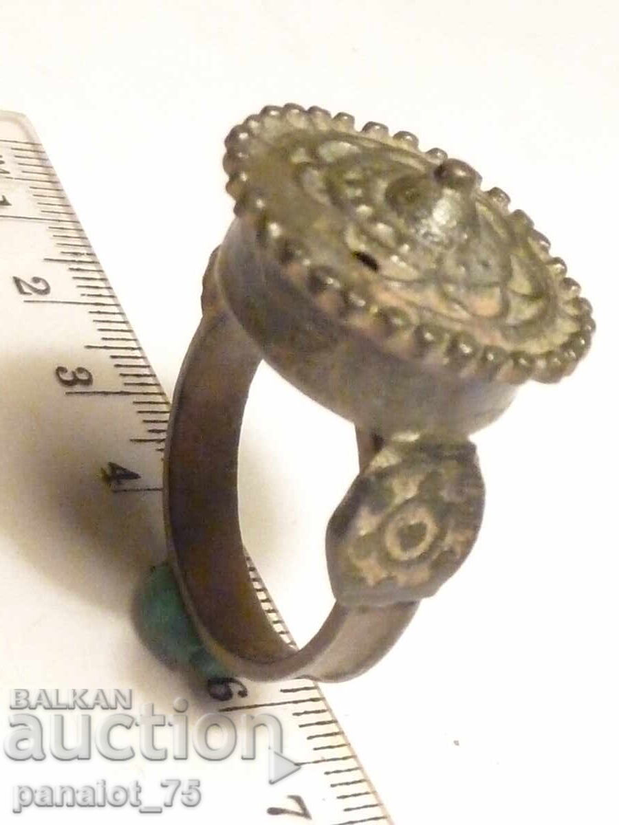 Auction  Renaissance Bronze Chorbadzhi Ring