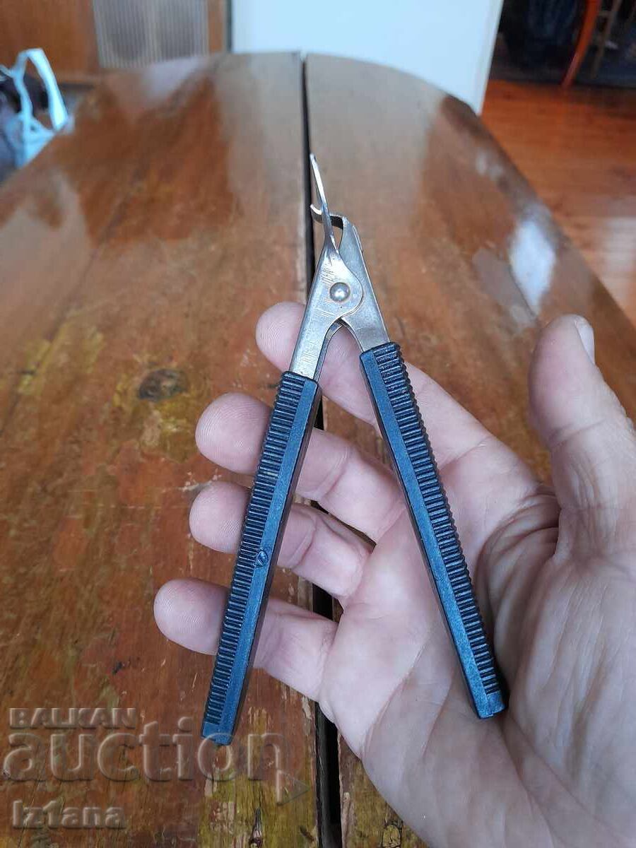 Стара отварачка за буркани с цена € 16.87 | 32.99 лв. Стара отварачка за буркани с цена € 16.87 | 32.99 лв.