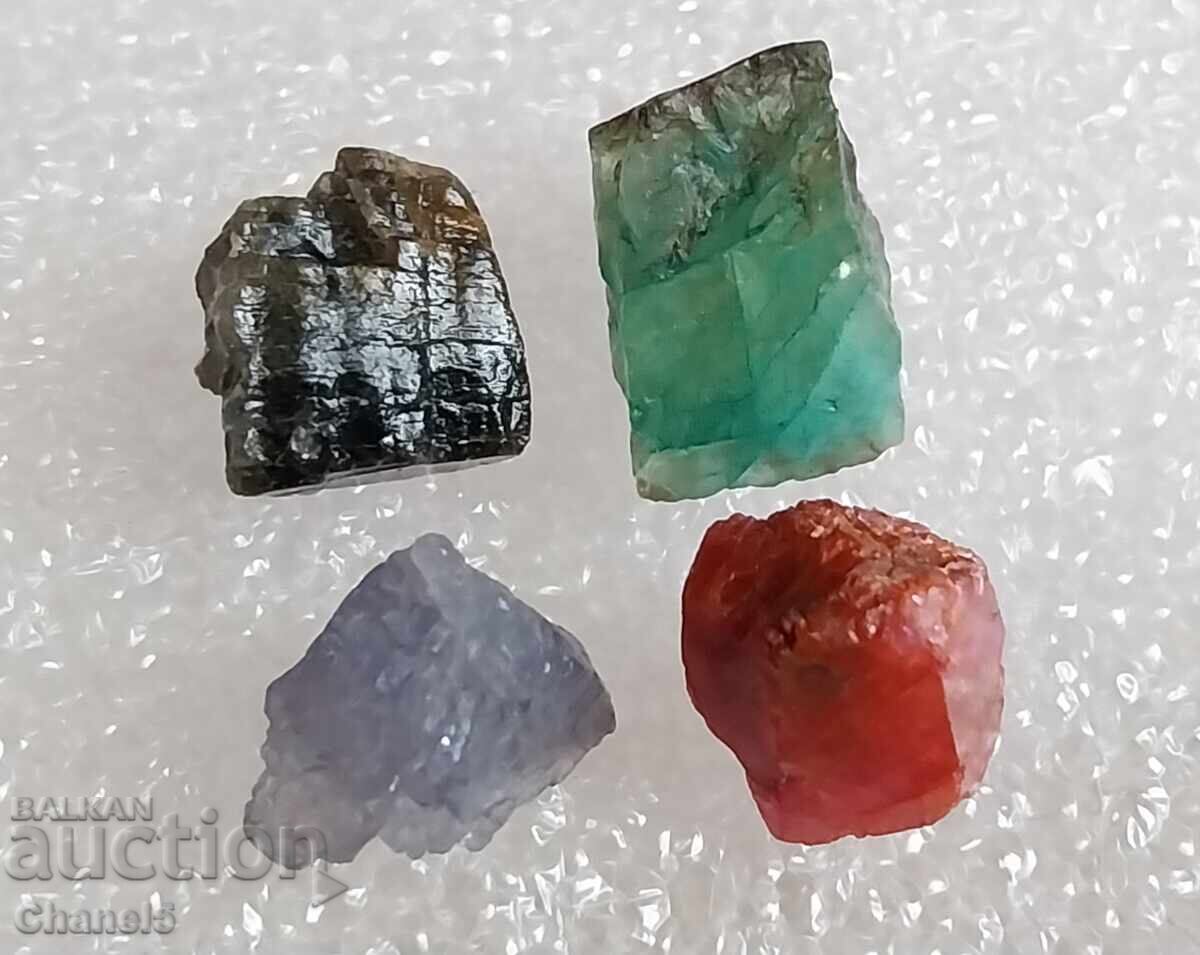 Licitație RUBIN NATURAL, SAFIR, SMARALD ȘI TANZANIT - 22.75 ct (327)