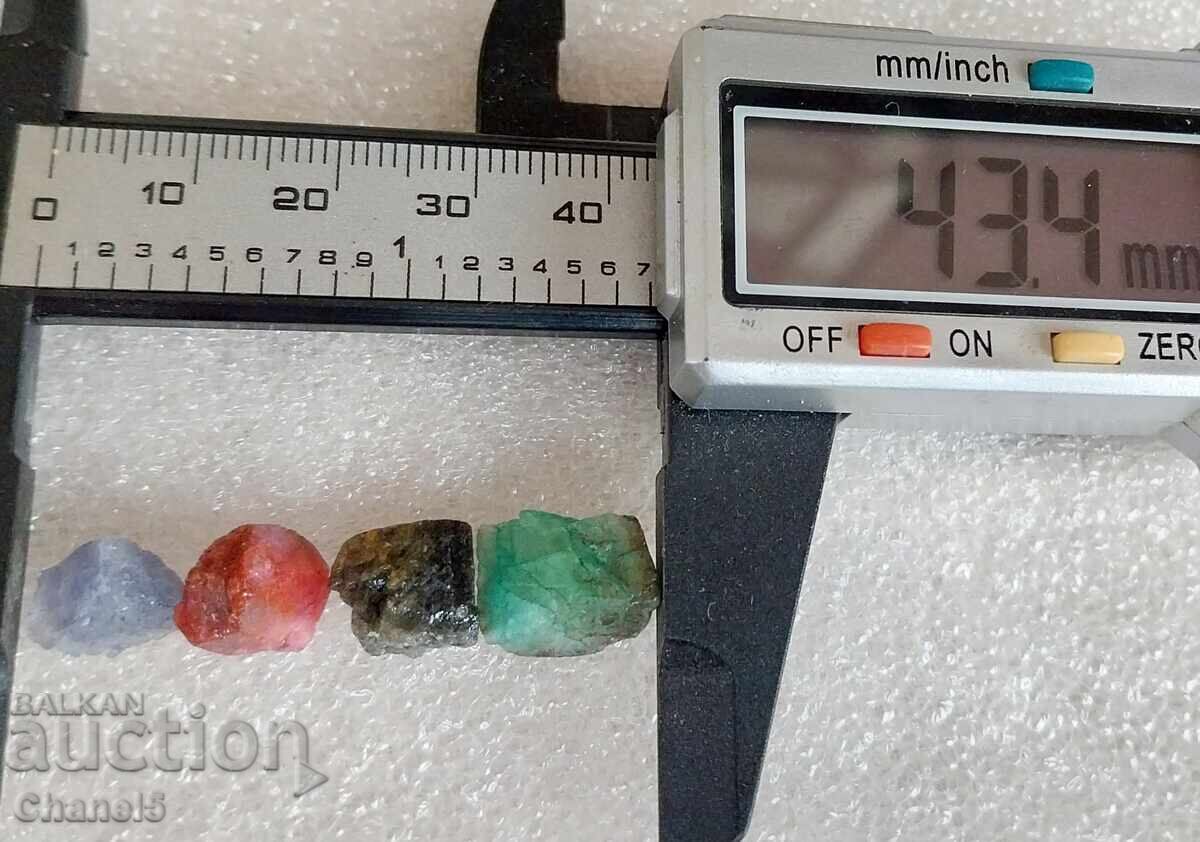 Livrarea RUBIN NATURAL, SAFIR, SMARALD ȘI TANZANIT - 22.75 ct (327)