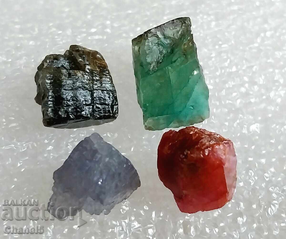 RUBIN NATURAL, SAFIR, SMARALD ȘI TANZANIT - 22.75 ct (327)