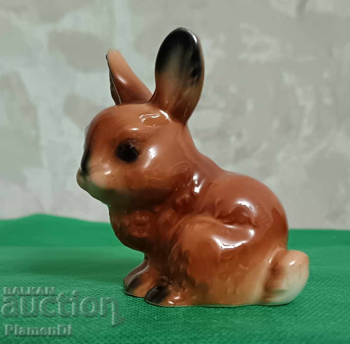 Винтидж порцеланова фигурка зайче Goebel с цена € 10.20 | 19.95 лв.