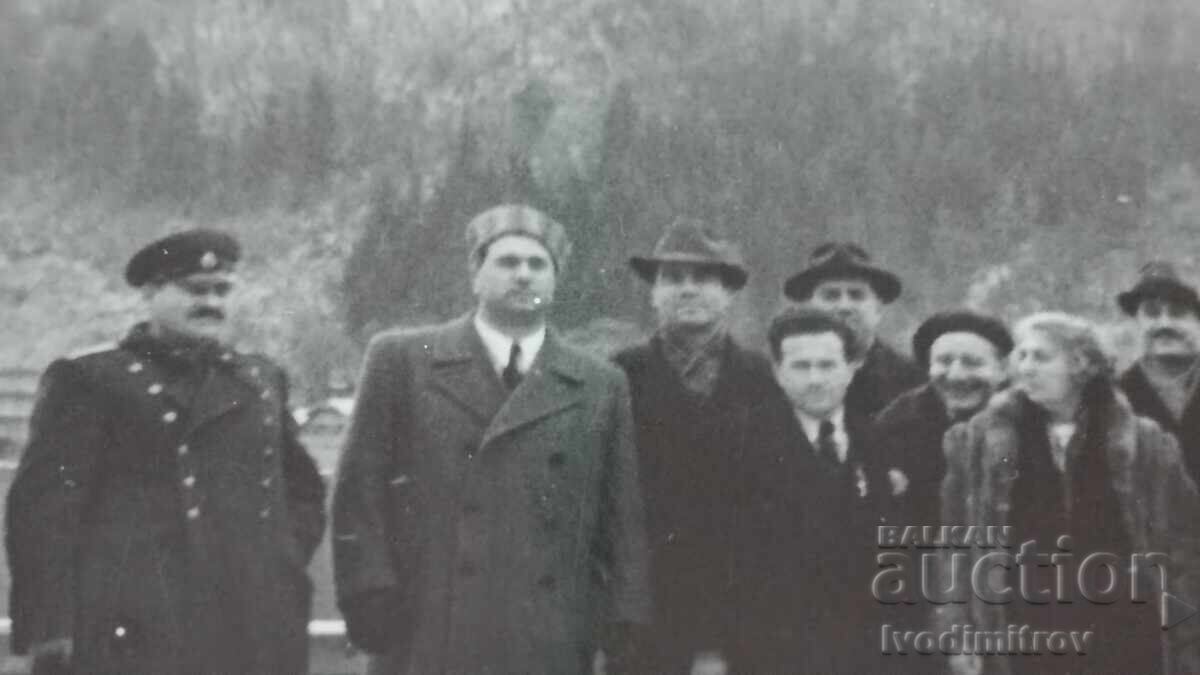 Photo of Vulko Chervenkov with a delegation in front of a lake, 1947 with price € 6.98 | 13.65 BGN