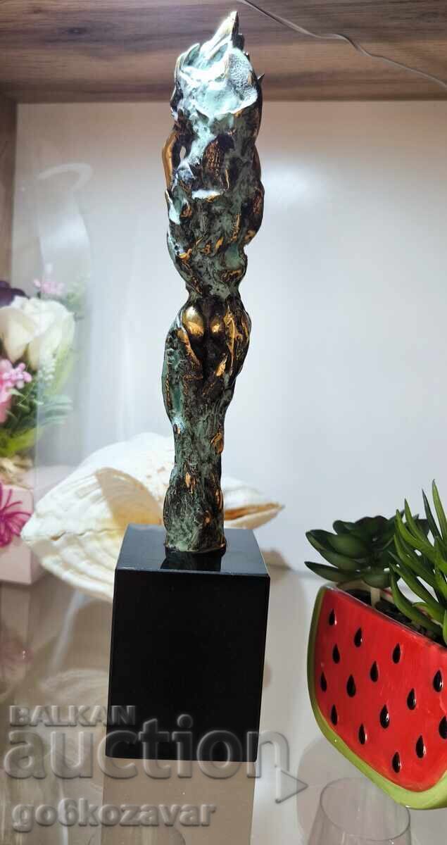 Licitație Nestinarka - sculptură de Rumen Jelev ! Licitație Nestinarka - sculptură de Rumen Jelev !