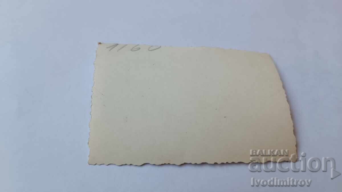 Φωτογραφία Σοφία Ένας άντρας και δύο κορίτσια σε μια βόλτα το χειμώνα με τιμή € 0.95 | 1.86 BGN