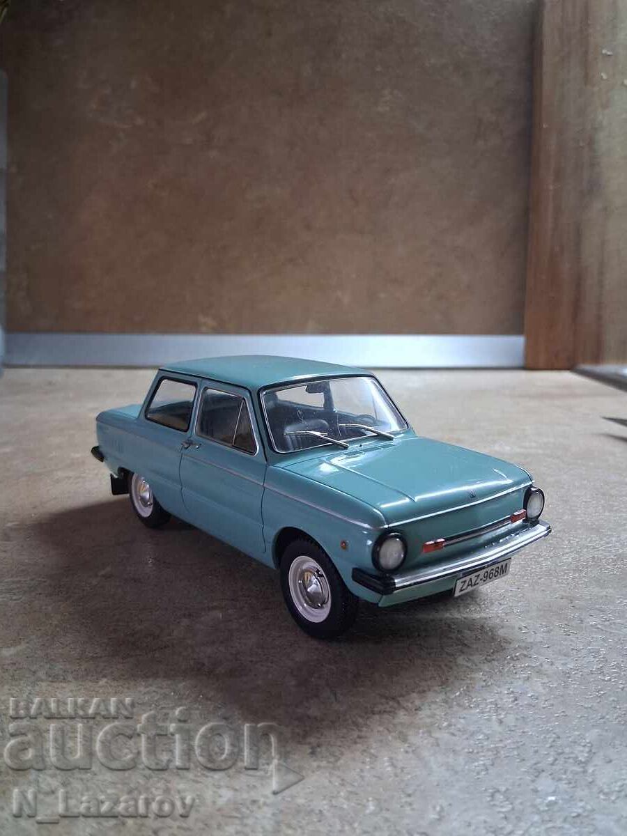 ZAZ-968M Zaporozhets car 1/24