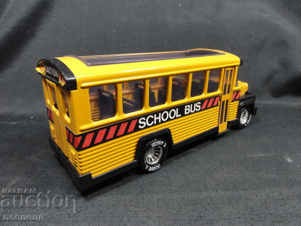 Delivery of OLD RETRO METAL TOY BUS BUDDY-L HONG KONG 1981