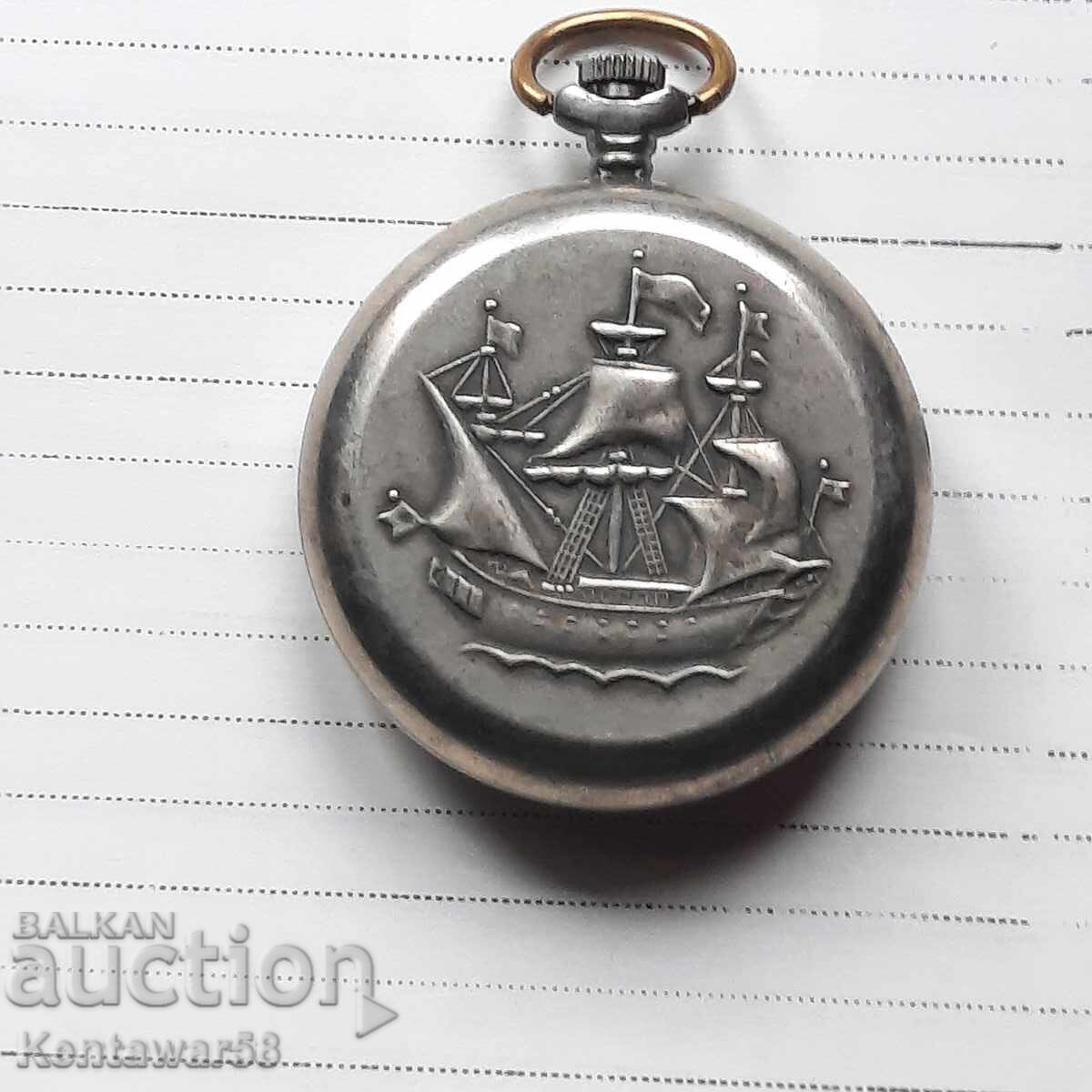 Ceas de buzunar Molnia, "CORABIE" cu preț € 34.00 | 66.50 BGN