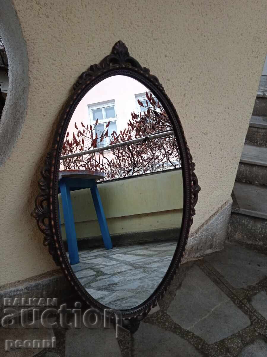 Oglindă barocă cu ramă metalică