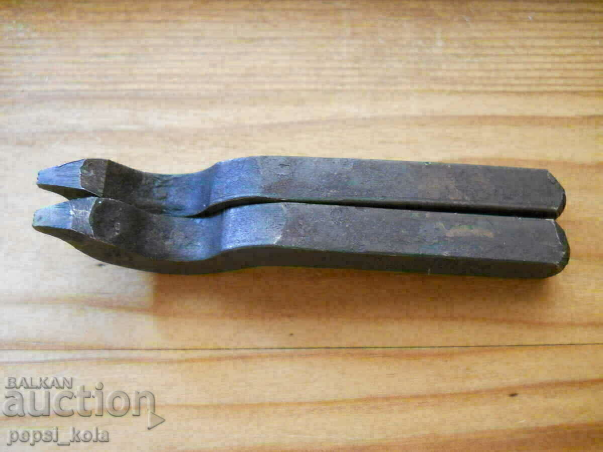 Ștampile bijuterii pentru marcarea argintului (800 și 835) cu preț € 20.45 | 40.00 BGN Ștampile bijuterii pentru marcarea argintului (800 și 835) cu preț € 20.45 | 40.00 BGN