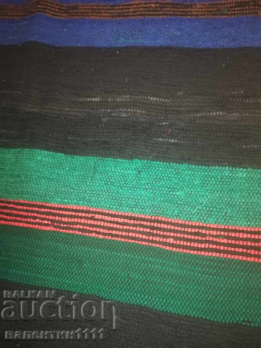 Covor țesut manual, nou cu preț € 0.30 | 0.59 BGN