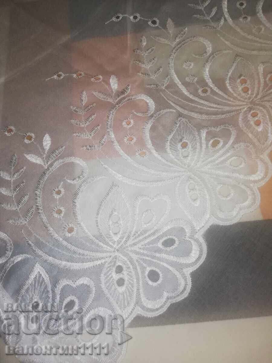 Perdea, nouă cu preț € 0.01 | 0.02 BGN