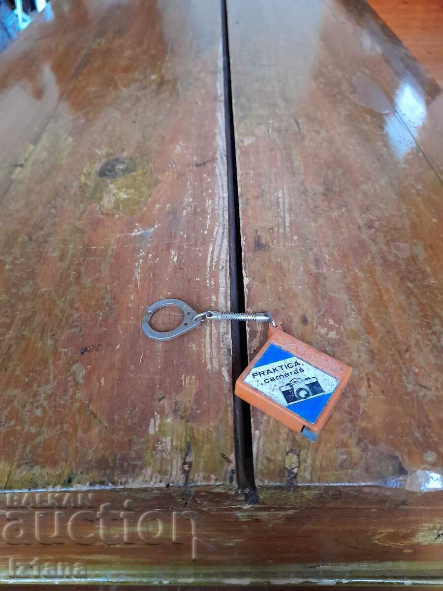 Breloc vechi, ruletă, Aparate foto Praktica Breloc vechi, ruletă, Aparate foto Praktica