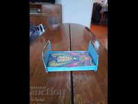 Pătuș de păpuși vechi