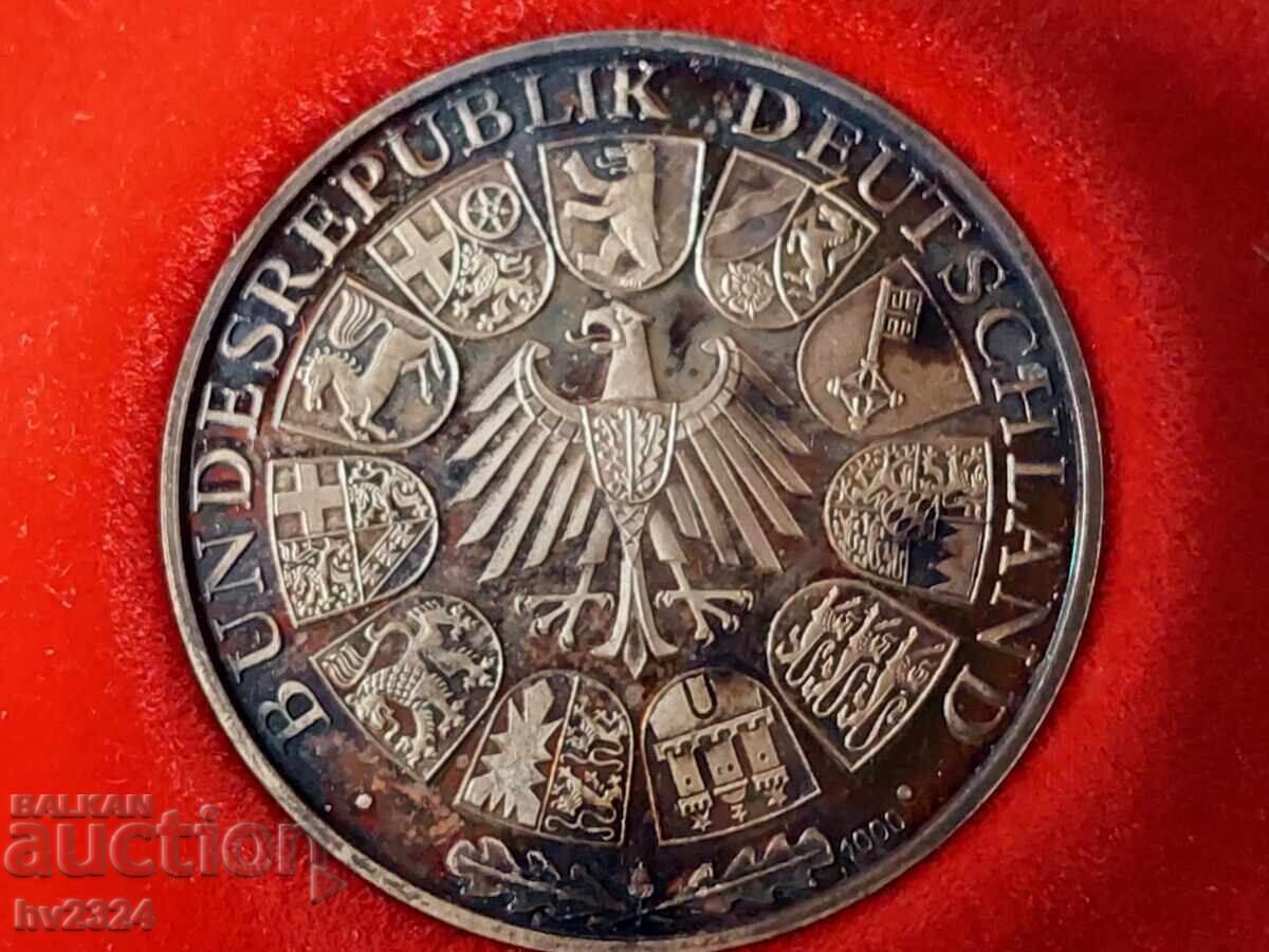 Германски сребърен медал "Федерална република Германия" с цена € 178.95 | 350.00 лв.