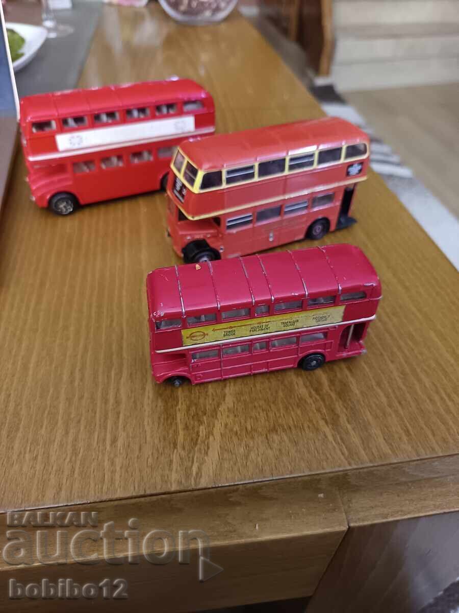 Lot autobuze London Transport Buses 3 buc. pentru 5 cu preț € 5.00 | 9.78 BGN
