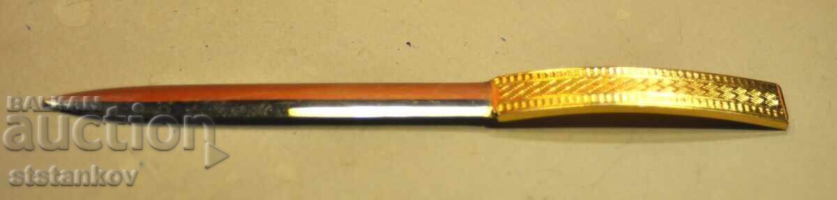 Аукцион Елегантен нож за отваряне на писма