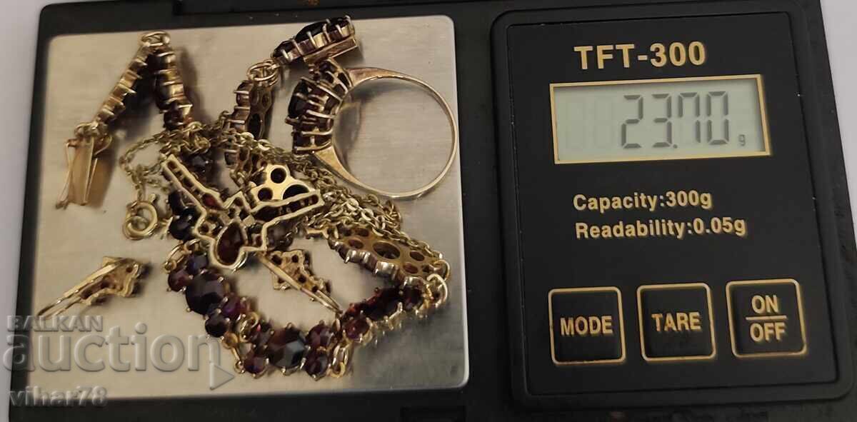 Lot inel, brățară, colier și cercei cu granate de 8 carate - 5 Lot inel, brățară, colier și cercei cu granate de 8 carate - 5