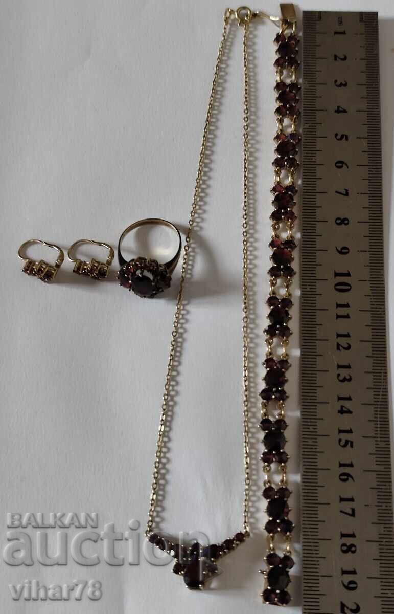 Lot inel, brățară, colier și cercei cu granate de 8 carate - 6 Lot inel, brățară, colier și cercei cu granate de 8 carate - 6