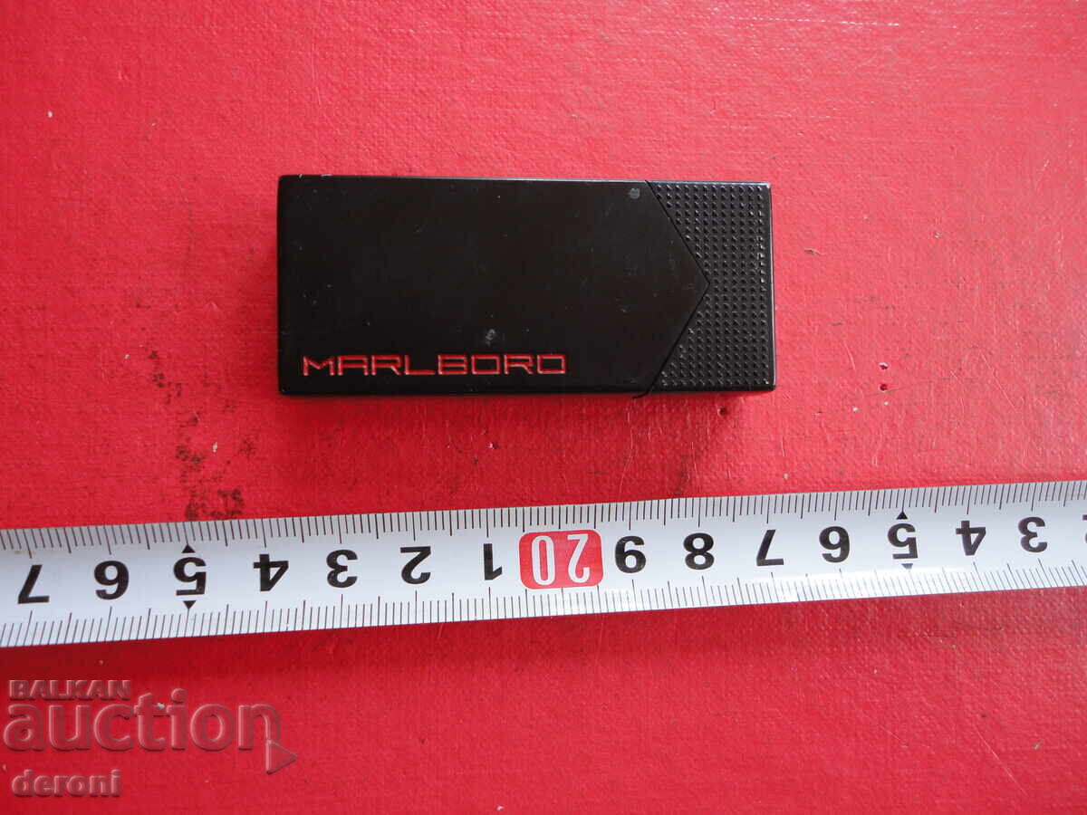 Brichetă Marlboro 1