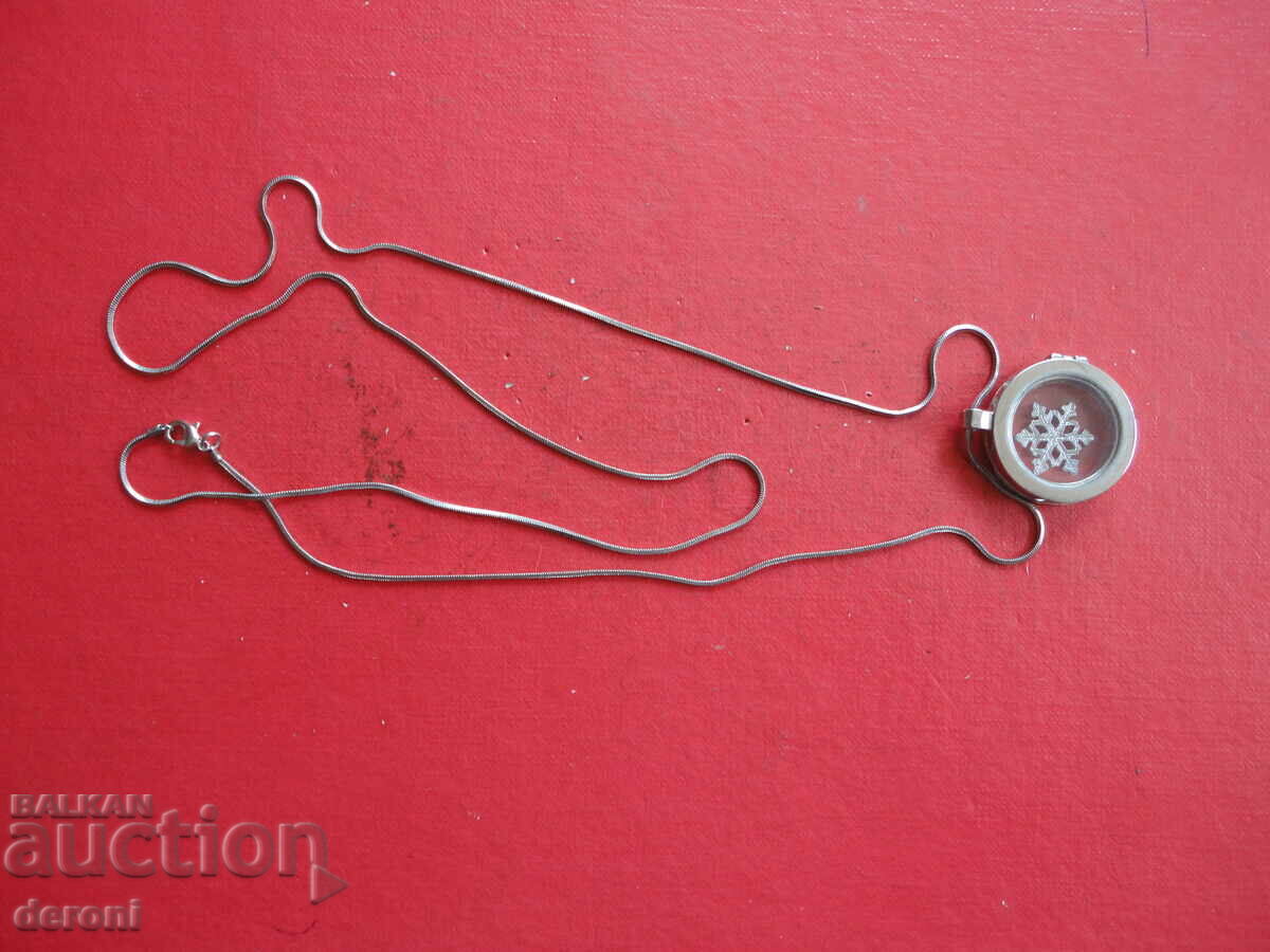 Colier mare colier 22 cu preț € 5.11 | 9.99 BGN Colier mare colier 22 cu preț € 5.11 | 9.99 BGN