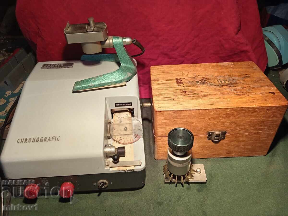 Швейцарски часовникарски зъмбалък и хронограф