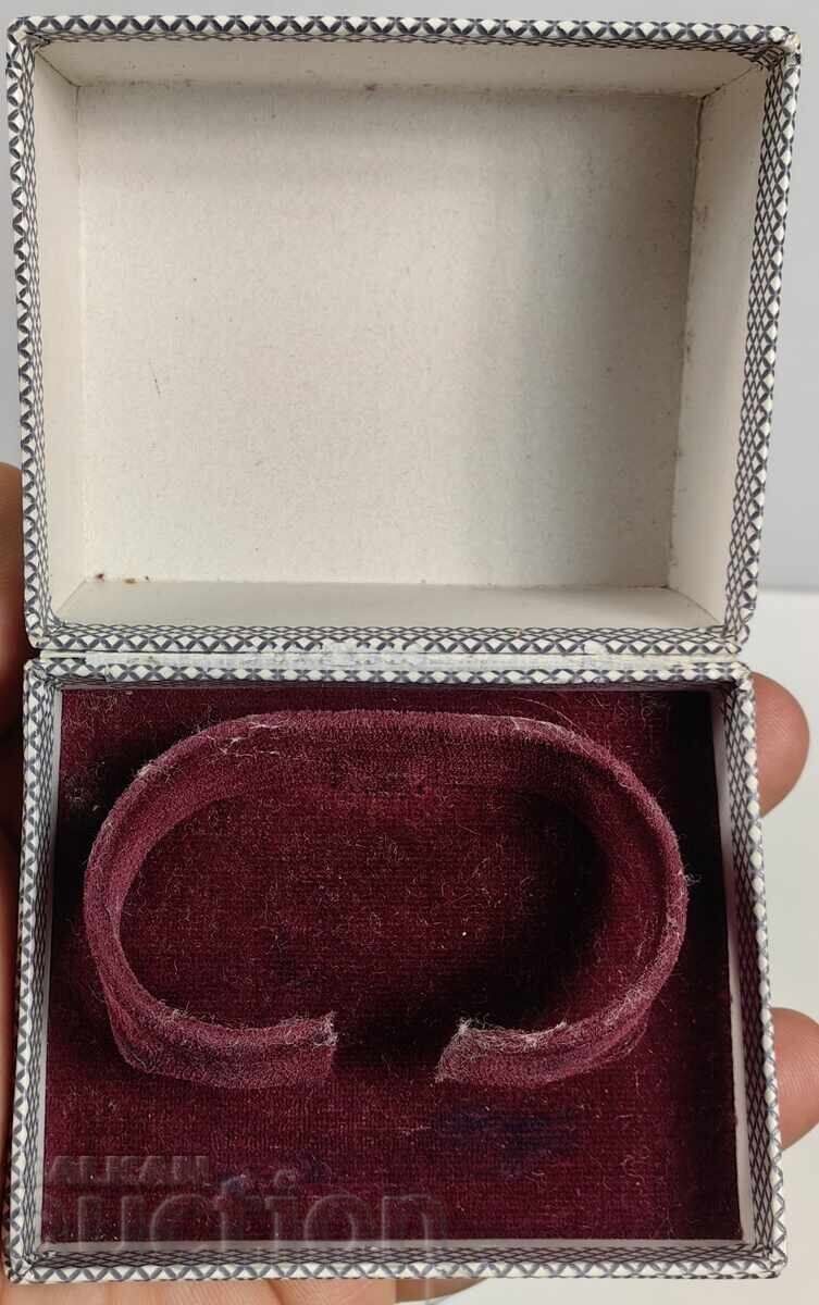 OLD BOX CASE FOR WATCH BRACELET OLD BOX CASE FOR WATCH BRACELET