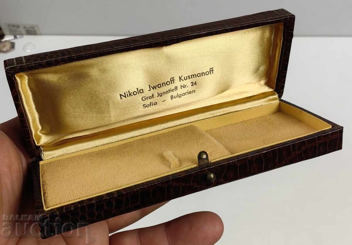 OLD BOX - 5 OLD BOX - 5