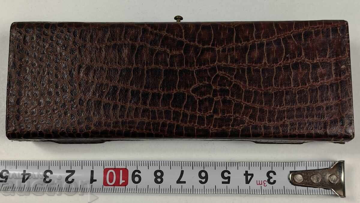 OLD BOX - 6 OLD BOX - 6