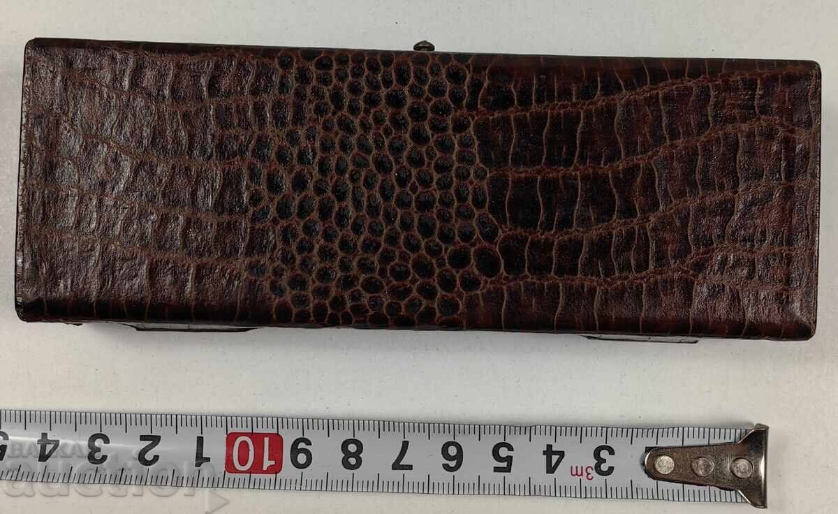 OLD BOX - 6 OLD BOX - 6