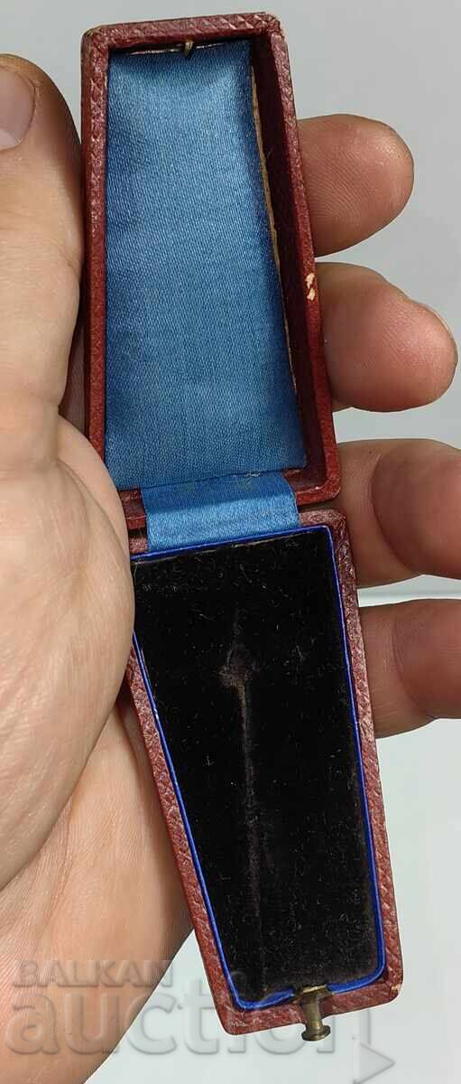 OLD BOX - 6 OLD BOX - 6