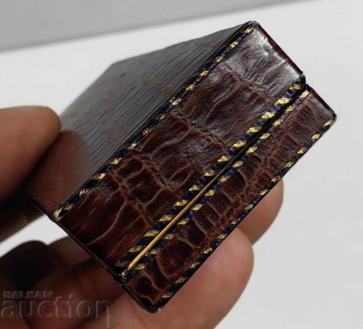 OLD BOX - 5 OLD BOX - 5