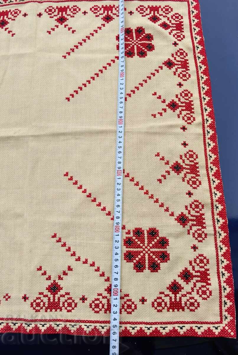 Доставка на СТАРО БРОДИРАНО КАРЕ ПОКРИВКА БРОДЕРИЯ