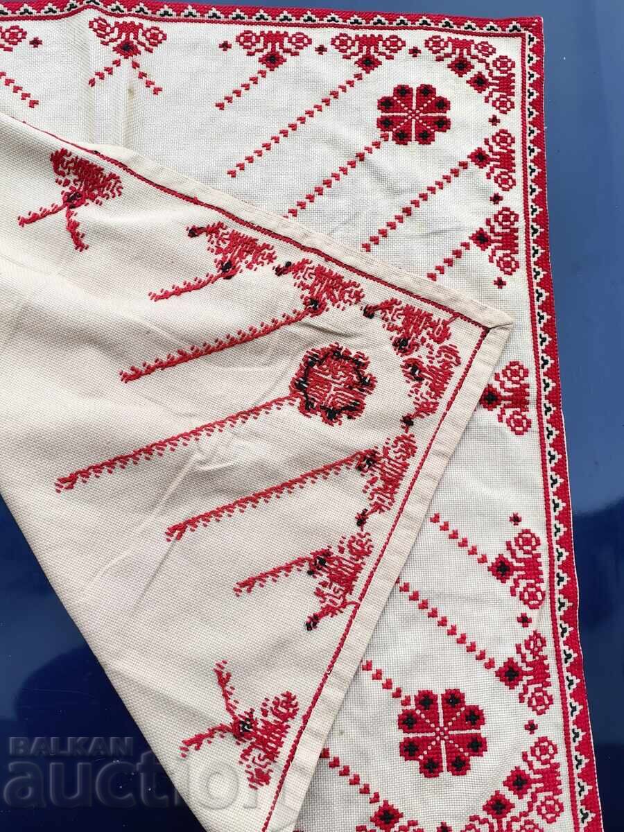 СТАРО БРОДИРАНО КАРЕ ПОКРИВКА БРОДЕРИЯ - 7