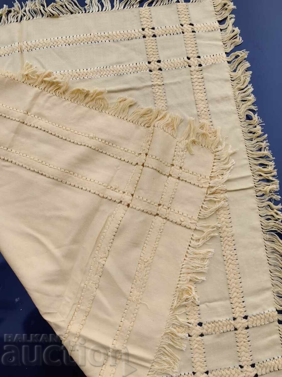 СТАРО БРОДИРАНО КАРЕ ПОКРИВКА БРОДЕРИЯ - 6 СТАРО БРОДИРАНО КАРЕ ПОКРИВКА БРОДЕРИЯ - 6