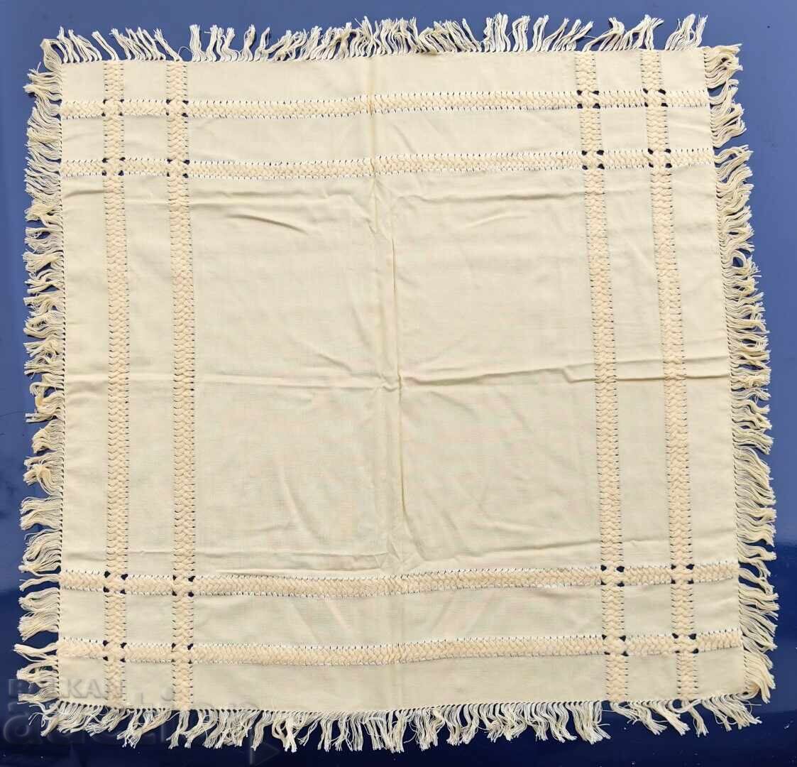 СТАРО БРОДИРАНО КАРЕ ПОКРИВКА БРОДЕРИЯ СТАРО БРОДИРАНО КАРЕ ПОКРИВКА БРОДЕРИЯ