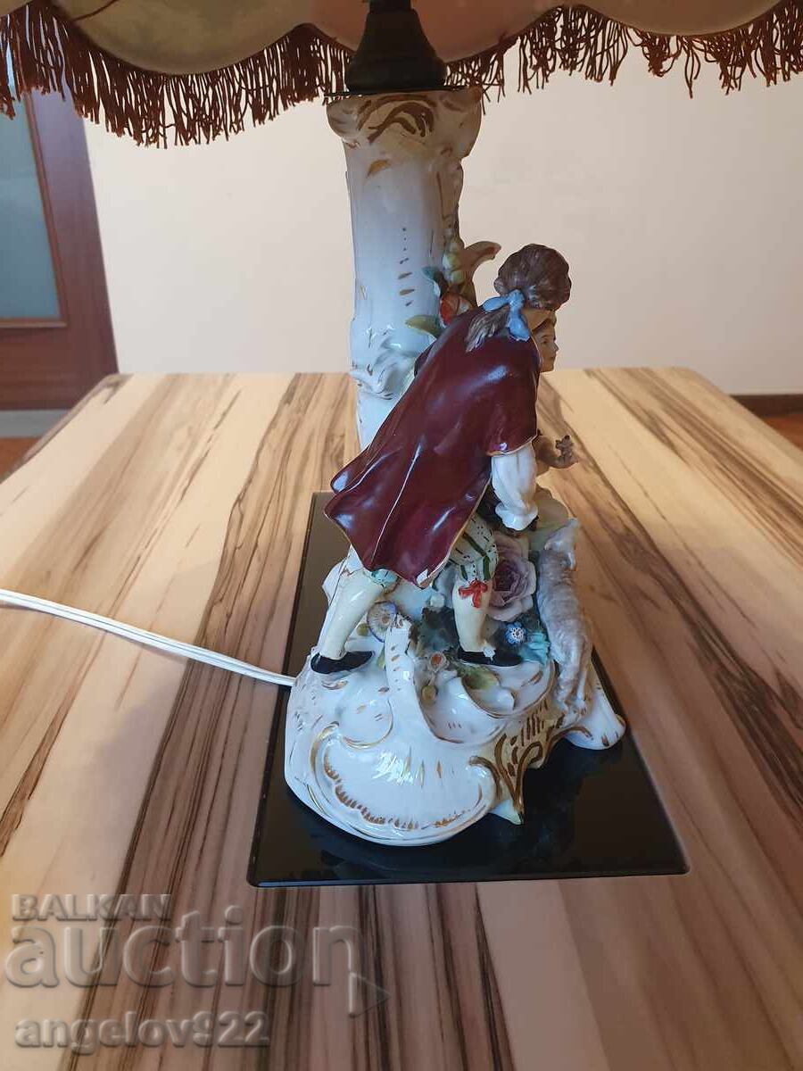 Δημοπρασία Αρχαία πορσελάνινη λάμπα νυκτός!!! Δημοπρασία Αρχαία πορσελάνινη λάμπα νυκτός!!!