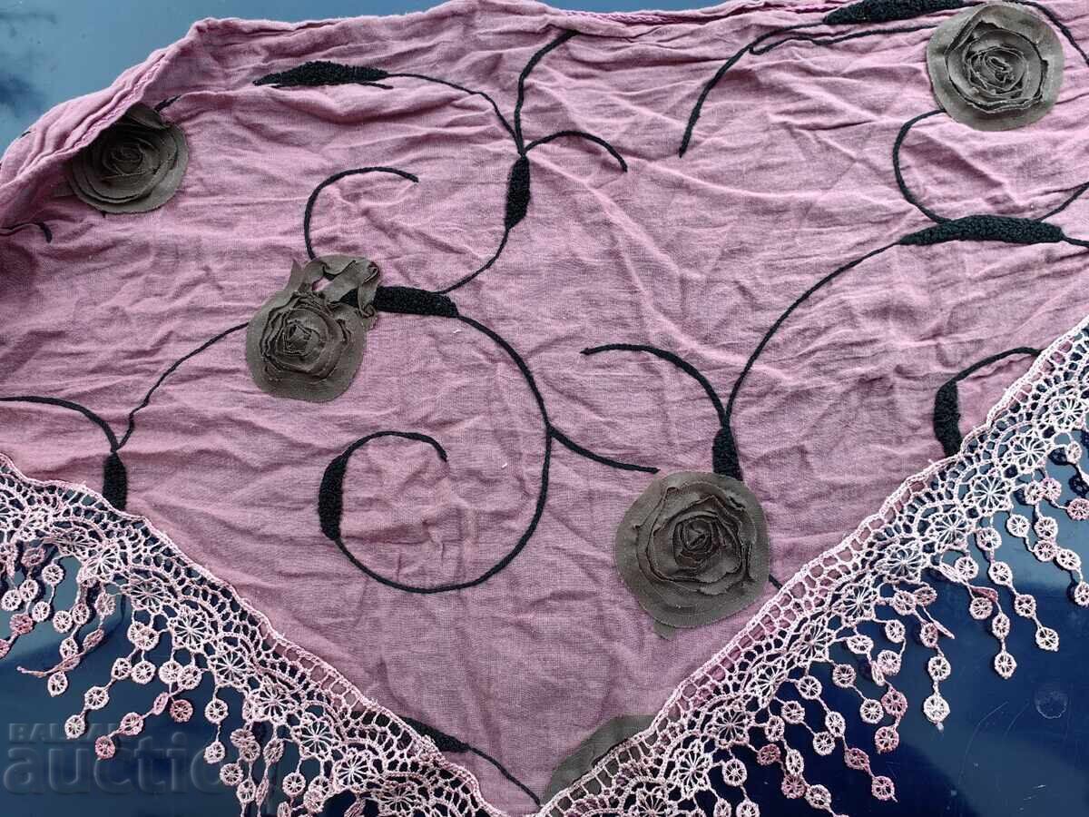 EȘARFĂ VECHE, BRODERIE CU FLORI, TRANDAFIRI - 6 EȘARFĂ VECHE, BRODERIE CU FLORI, TRANDAFIRI - 6