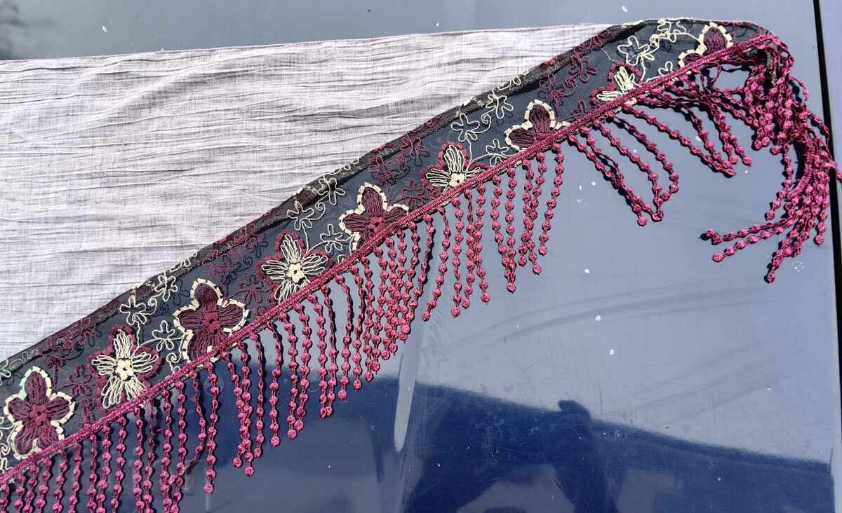 EȘARFĂ VECHE BORDURĂ BRODERIE cu preț € 12.78 | 25.00 BGN